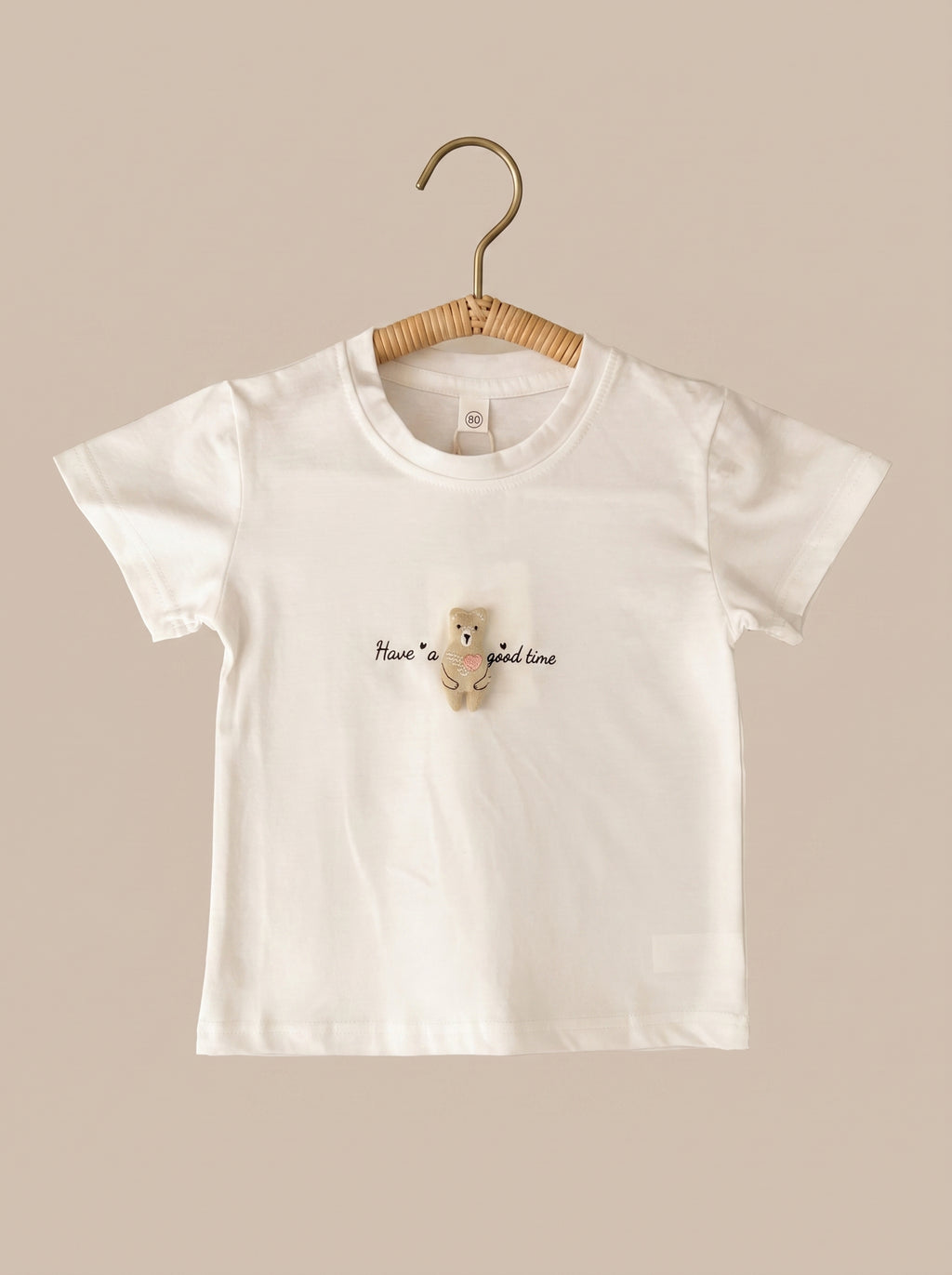 🤍 Classic White Short-Sleeve Tee