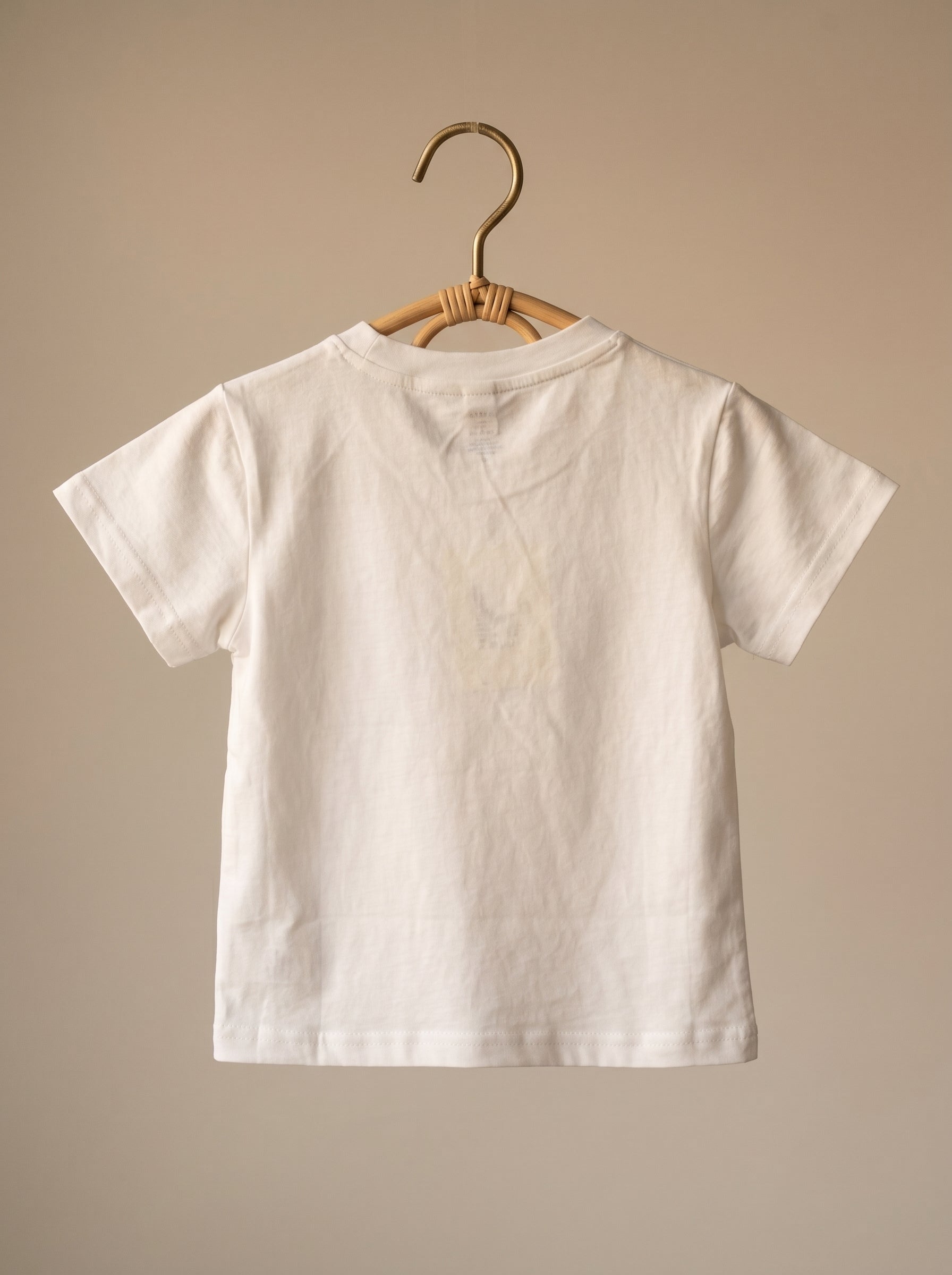 🤍 Classic White Short-Sleeve Tee