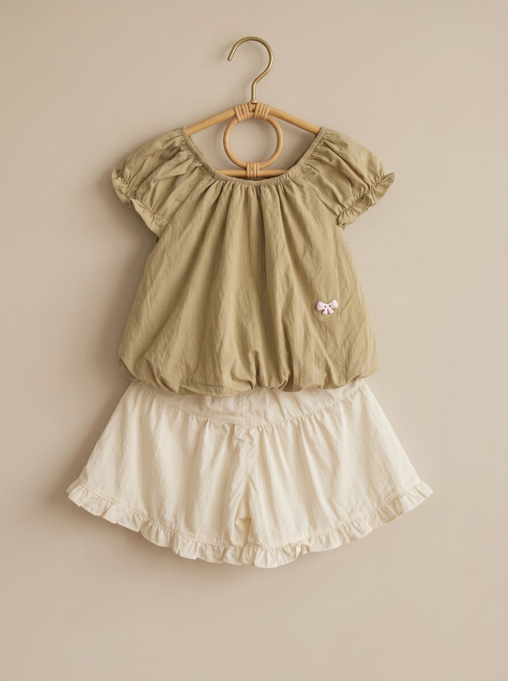 🎀 Olive Bubble Top & Cream Ruffle Shorts Set