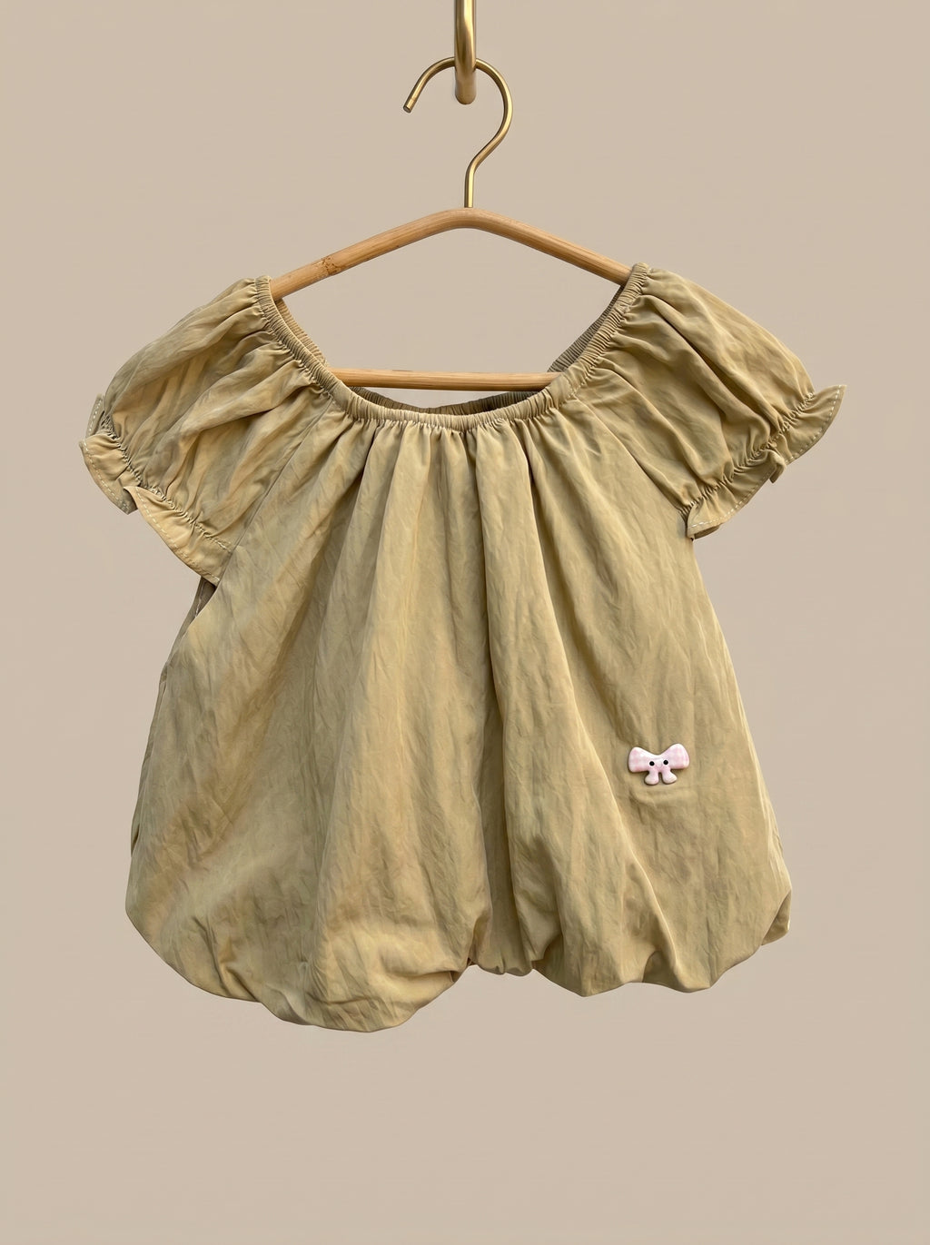 🎀 Olive Bubble Top & Cream Ruffle Shorts Set