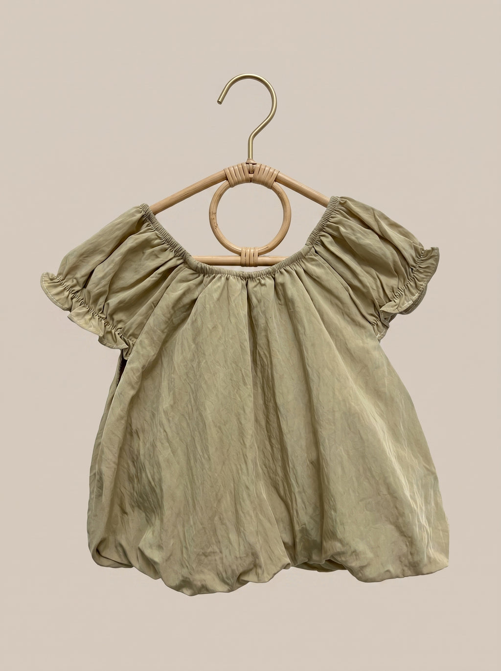 🎀 Olive Bubble Top & Cream Ruffle Shorts Set