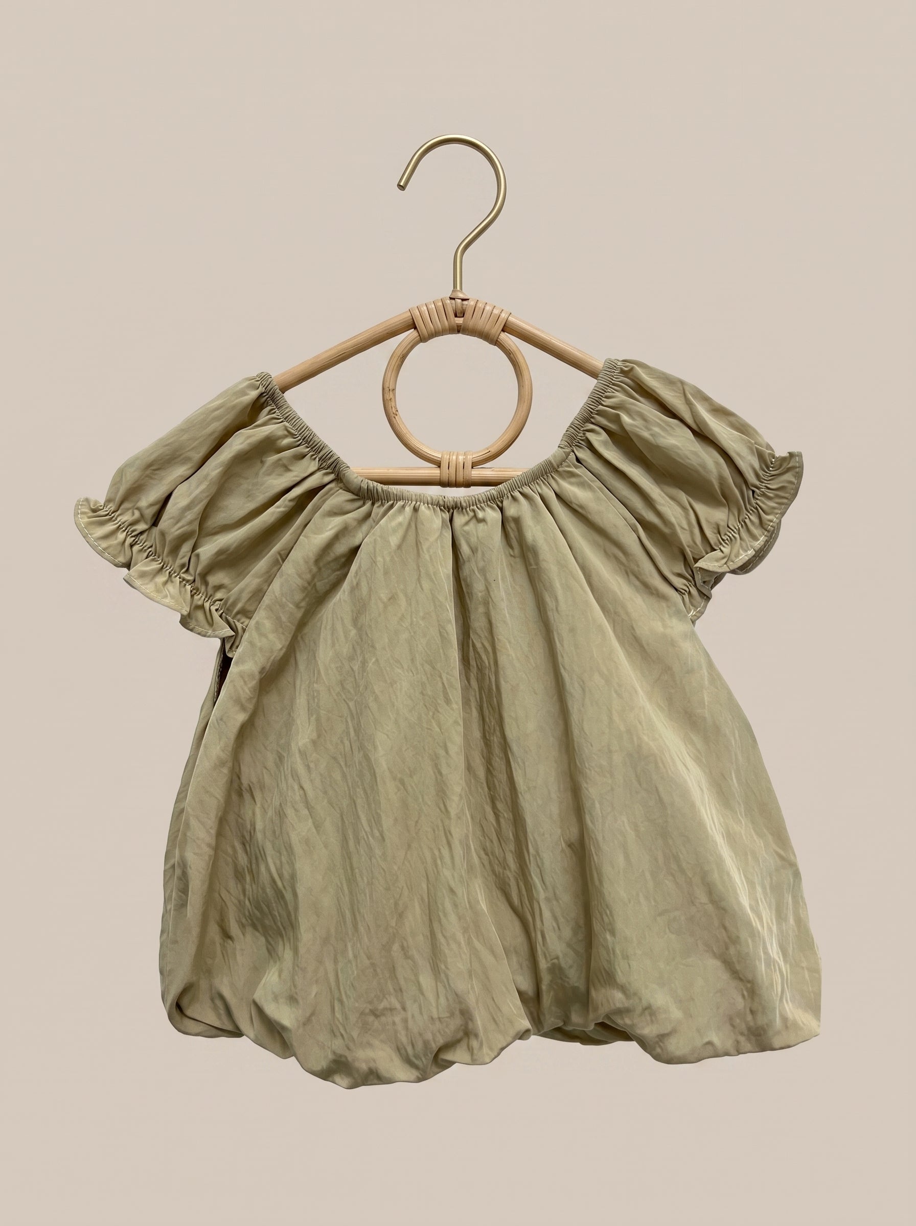 🎀 Olive Bubble Top & Cream Ruffle Shorts Set